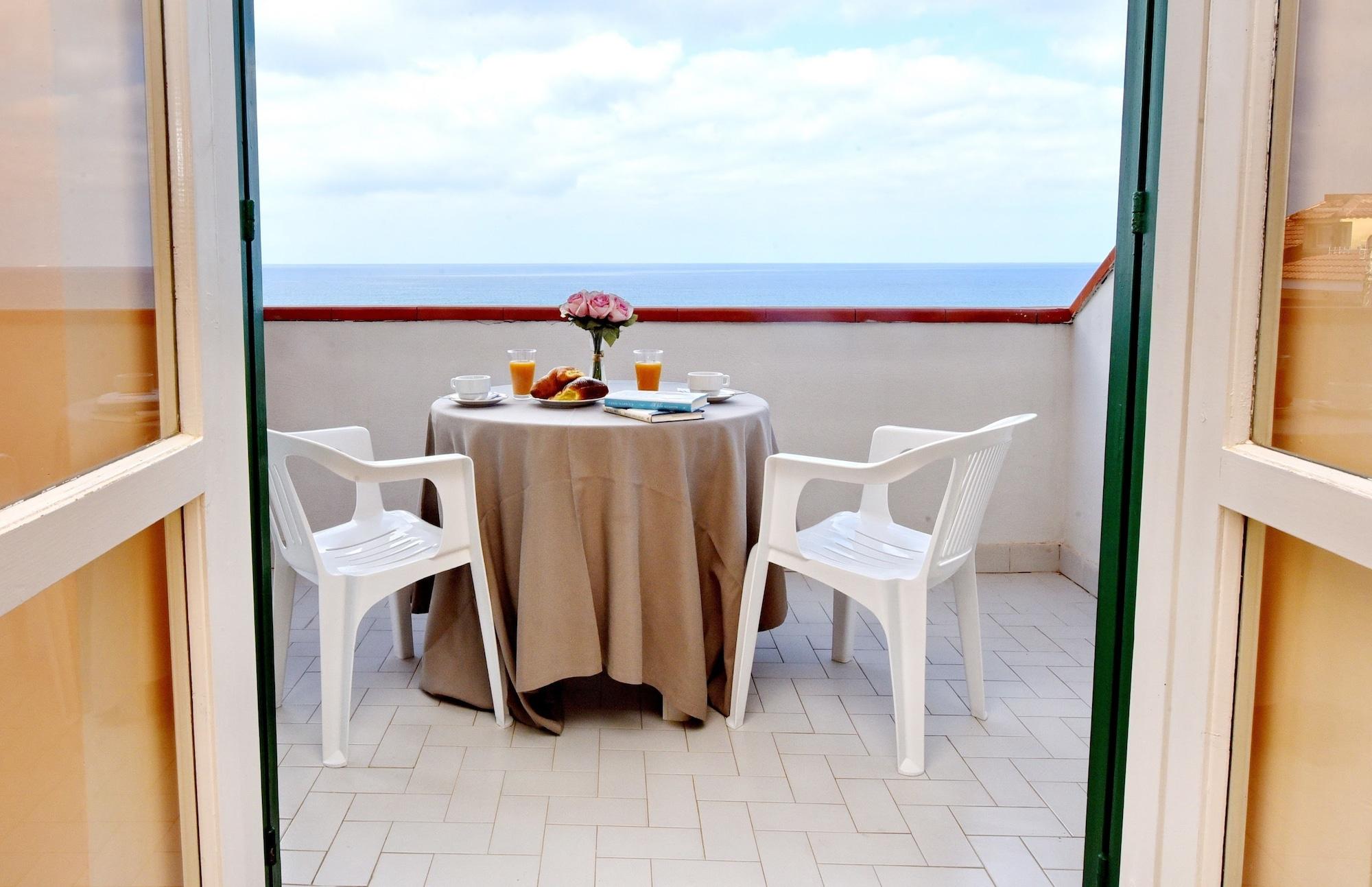 Hotel Costa D'Oro Santa Maria di Castellabate Bagian luar foto