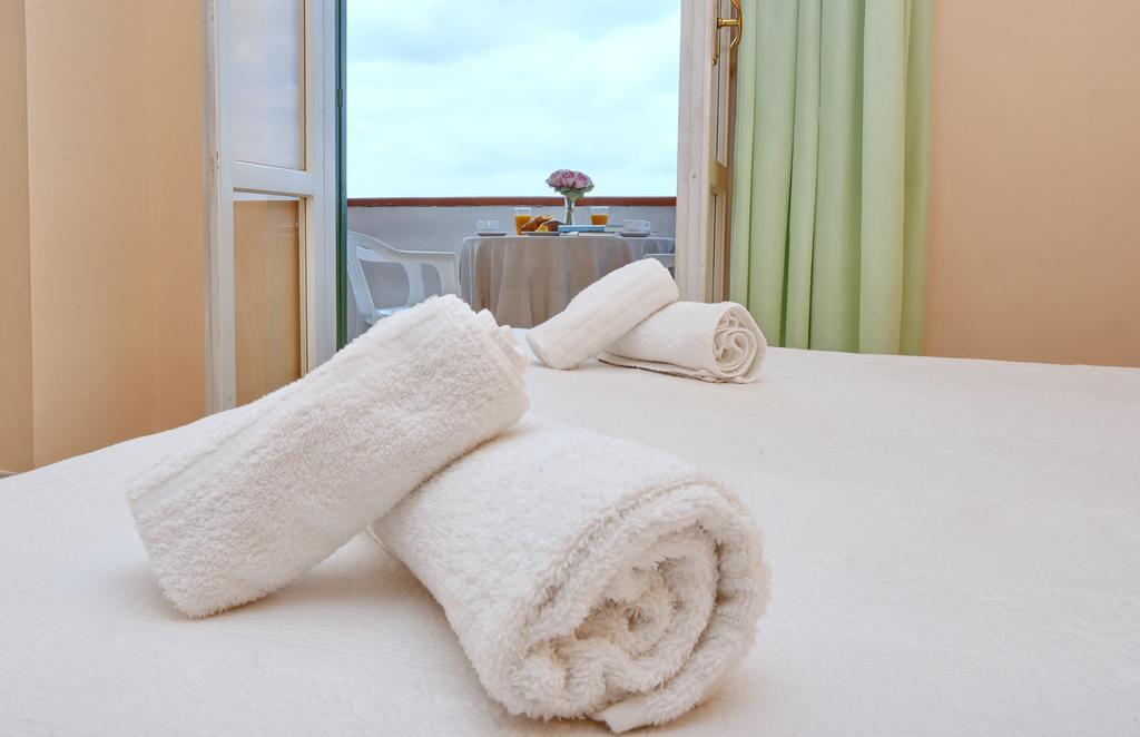 Hotel Costa D'Oro Santa Maria di Castellabate Bagian luar foto